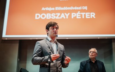 „Az időzítés meglepő volt” – Őszintén az Artisjus-díjról és a kortárs zenéről